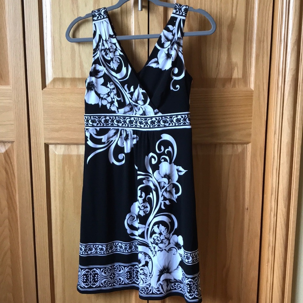Black & white floral dress!